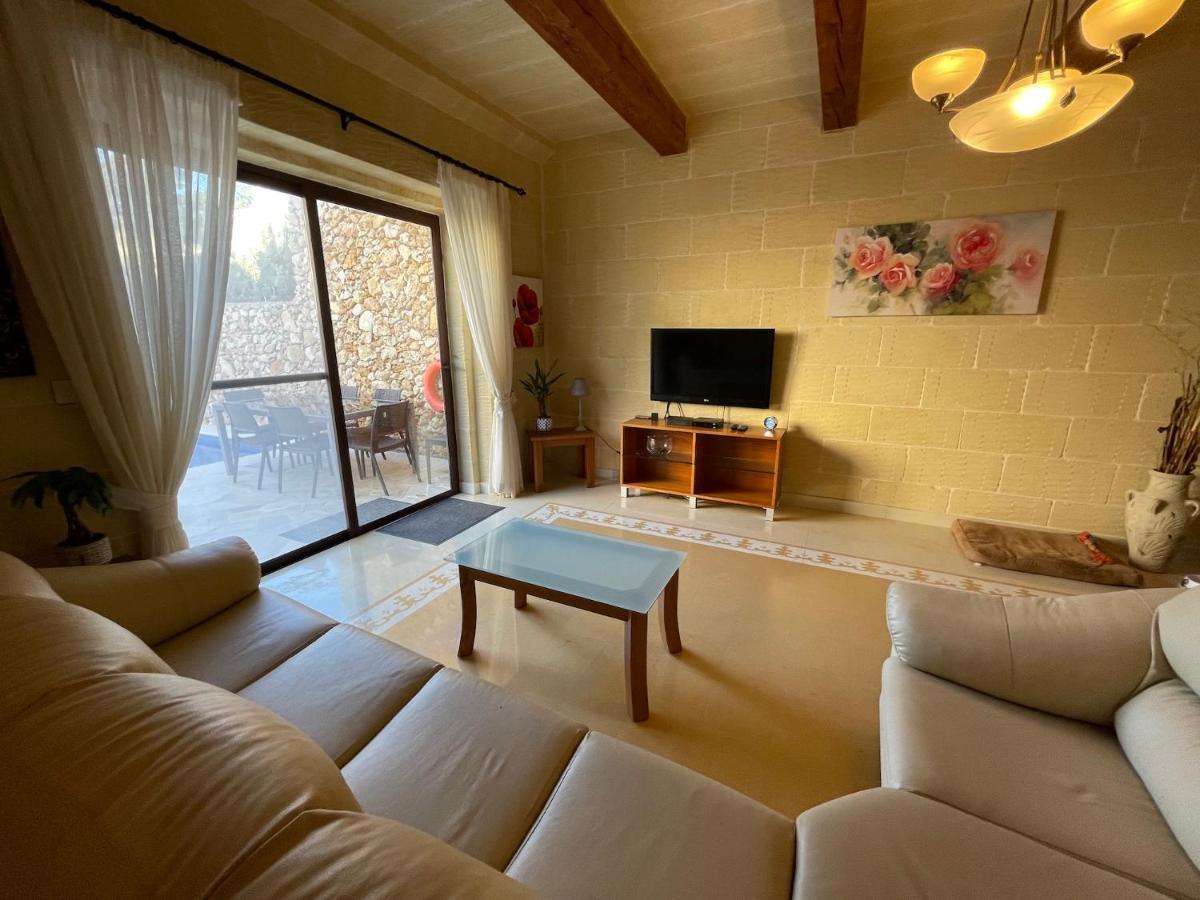Gilju B&B Xaghra Bagian luar foto