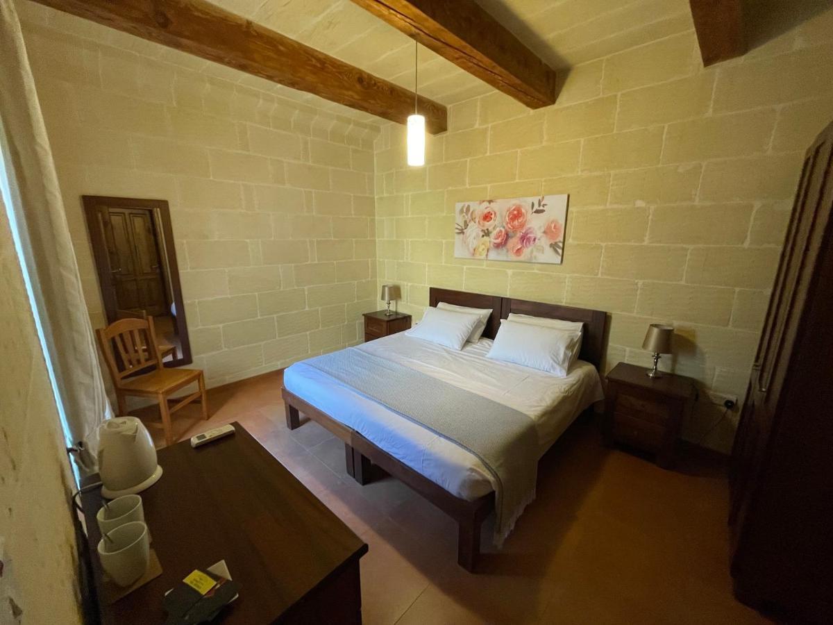Gilju B&B Xaghra Bagian luar foto