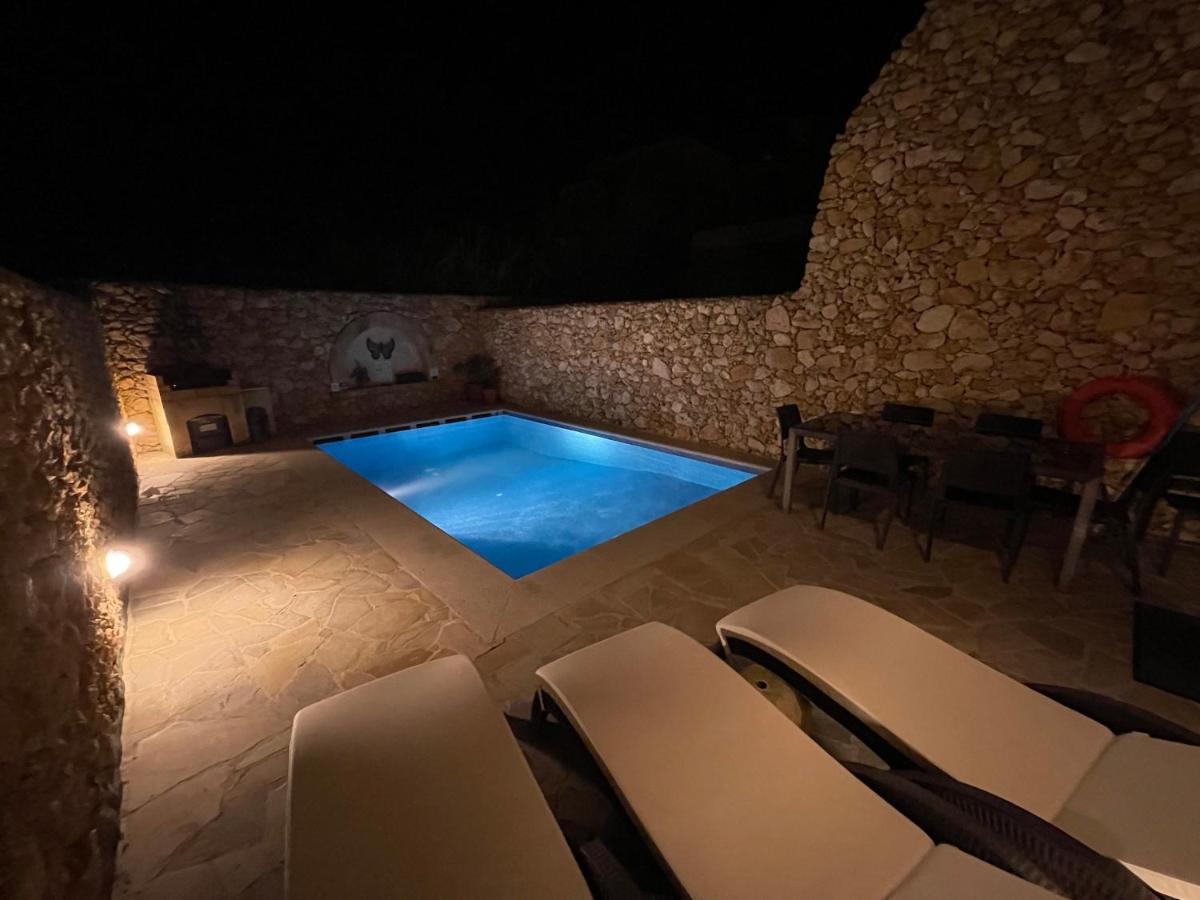 Gilju B&B Xaghra Bagian luar foto