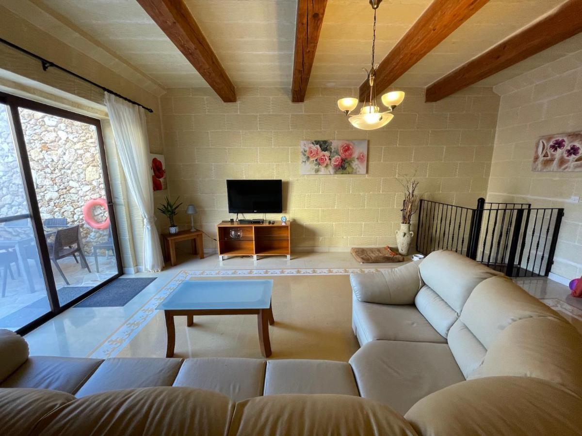 Gilju B&B Xaghra Bagian luar foto