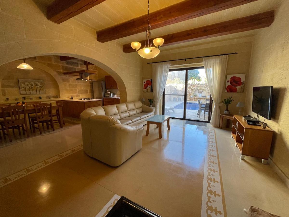 Gilju B&B Xaghra Bagian luar foto