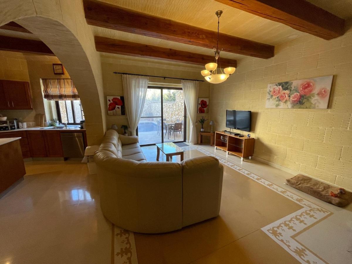 Gilju B&B Xaghra Bagian luar foto